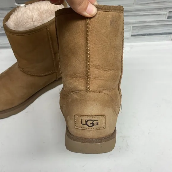 Ugg Kids Unisex Classic Weather Short Il Waterproof Boots...