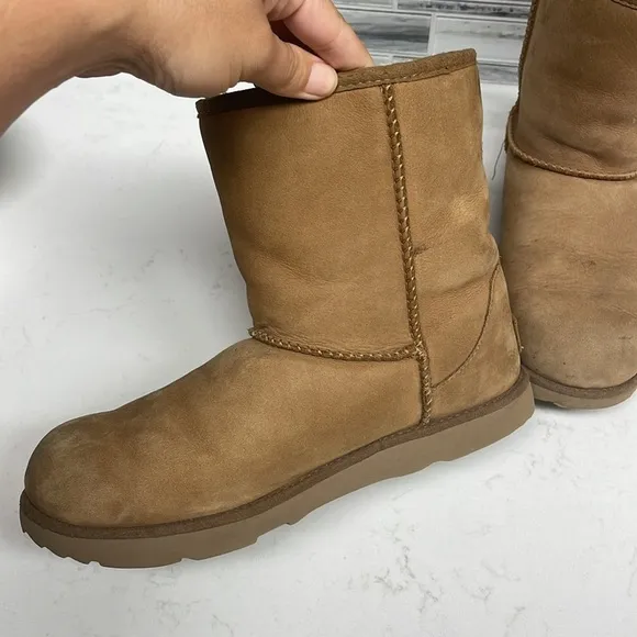 Ugg Kids Unisex Classic Weather Short Il Waterproof Boots...