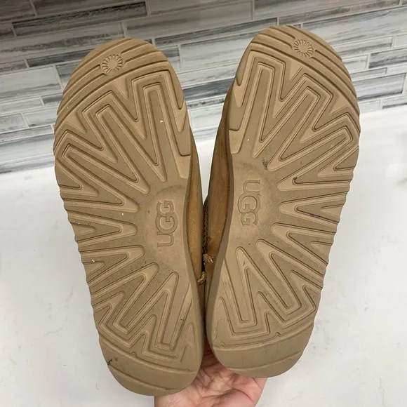 Ugg Kids Unisex Classic Weather Short Il Waterproof Boots...
