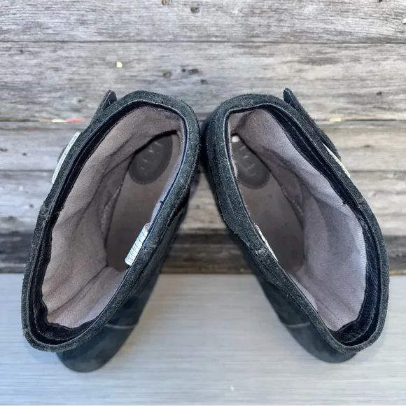 UGG LANCING BUCKLE BOOTS