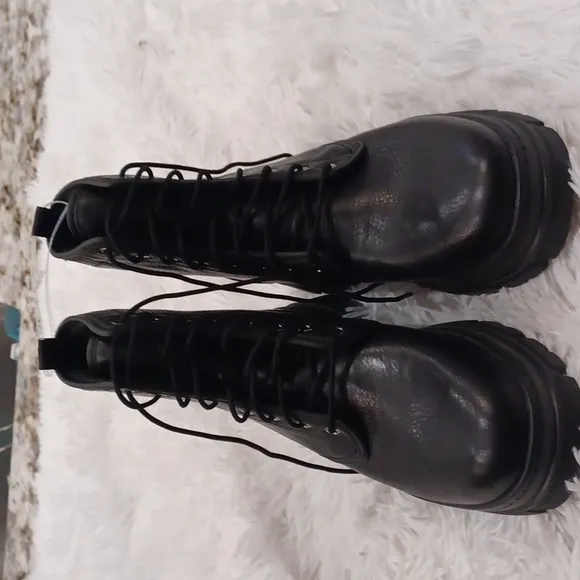 UGG Men's Ankle Lace Up Boots Vibram Soles &amp; Waterproof Black Leather