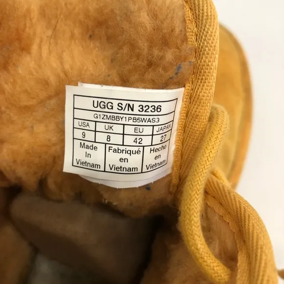 UGG men's neumel boots yellow size 9 chukka boot