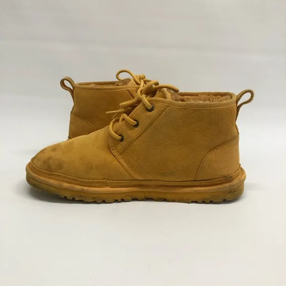 UGG men's neumel boots yellow size 9 chukka boot