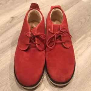 Ugg neumal Cordovan chukka boots Sz 17 and 18