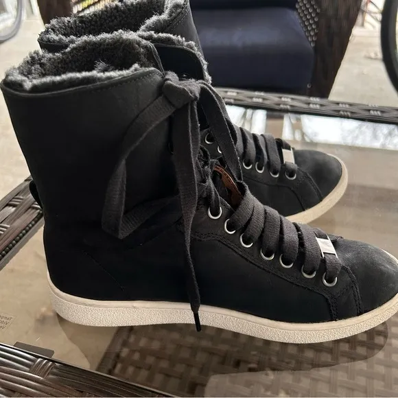UGG Starlyn Black Leather Sheepskin High Top Sneaker Boots Shoes Women Sz 7