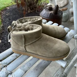 Ugg ultra mini antelope boots shoes NWT