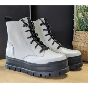 UGG White Sidnee Plush Lined Waterproof Leather Combat Boots Women's Size 9