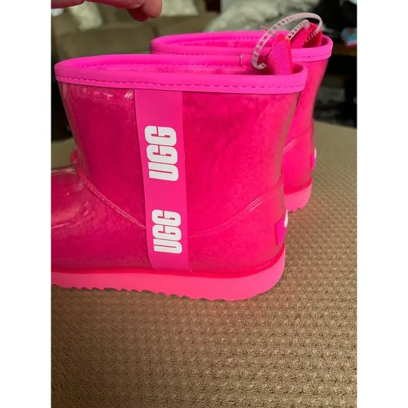 UGG Women's Classic Clear Mini Winter Boots - NWOT‎ - Size 6