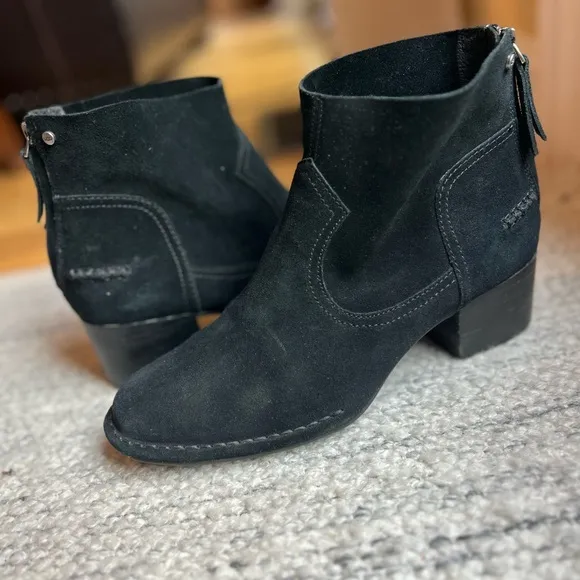 Ugg Women’s Suede Bandara Leather Zip-Up Ankle Boots Booties