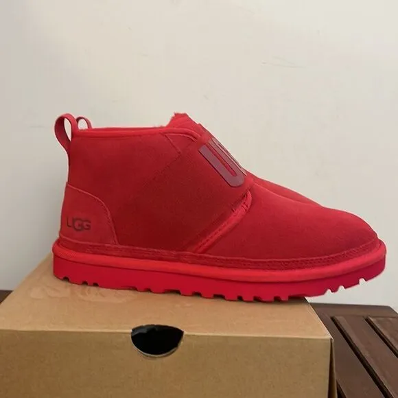 UGG Neumel II Graphic Boots Red USA Women Size 7/UK 5/EU 38