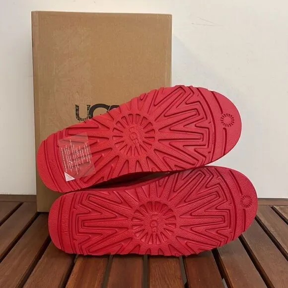 UGG Neumel II Graphic Boots Red USA Women Size 7/UK 5/EU 38