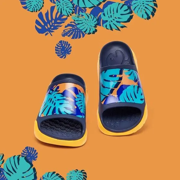 UIN Men's Sandals Beach Summer Casual Comfort Slippers(PALM TREE)New No Box