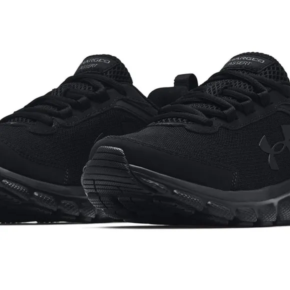 Under Armour men’s  Black Running Shoes