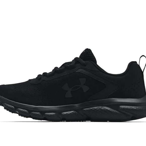 Under Armour men’s  Black Running Shoes