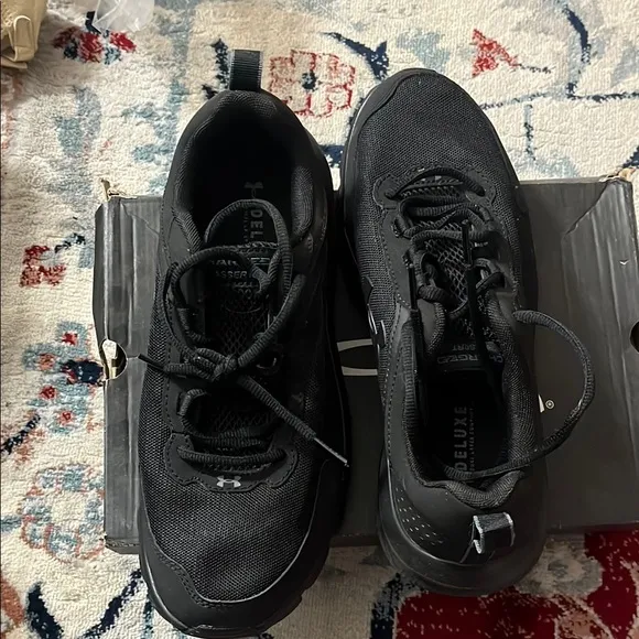 Under Armour men’s  Black Running Shoes
