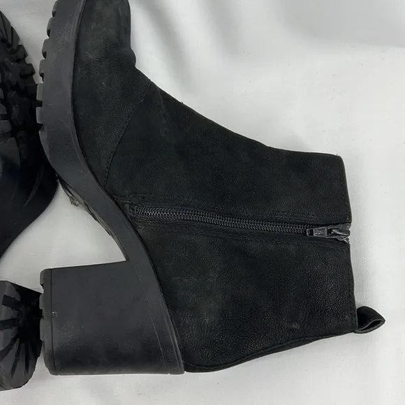 Vagabond Grace Black Nubuck chelsea Boots