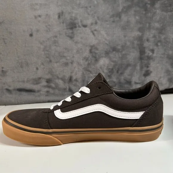 Vans Ward Low-Top Skate‎ Sneakers Brown Gum Sole Casual Shoes Kids Size 6