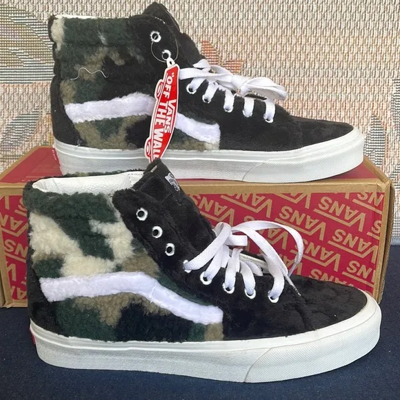Vans WMNS Sk8-Hi(Sherpa) Camo/BlackVN0A5JMJA58Sneakers - boots G
