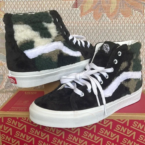 Vans WMNS Sk8-Hi(Sherpa) Camo/BlackVN0A5JMJA58Sneakers - boots G