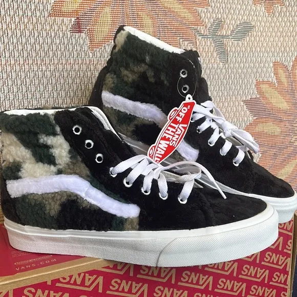 Vans WMNS Sk8-Hi(Sherpa) Camo/BlackVN0A5JMJA58Sneakers - boots G