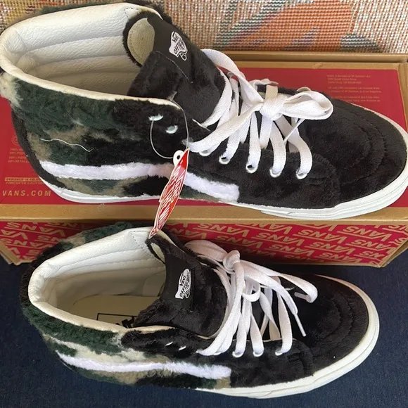 Vans WMNS Sk8-Hi(Sherpa) Camo/BlackVN0A5JMJA58Sneakers - boots G