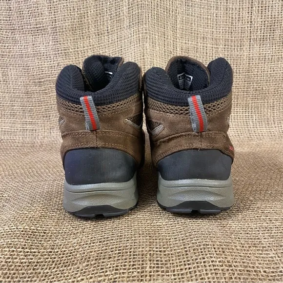 Vasque  Boots Breeze Leather Hiking Brown Waterproof Women's size 7 Children 6