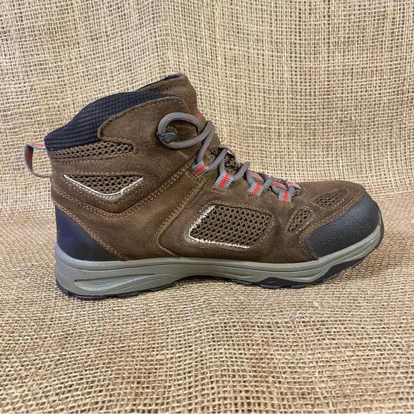 Vasque  Boots Breeze Leather Hiking Brown Waterproof Women's size 7 Children 6