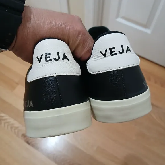 Veja Chromefree Leather Lifestyle/Casual/Athletic Shoes Size 43 EU Unisex