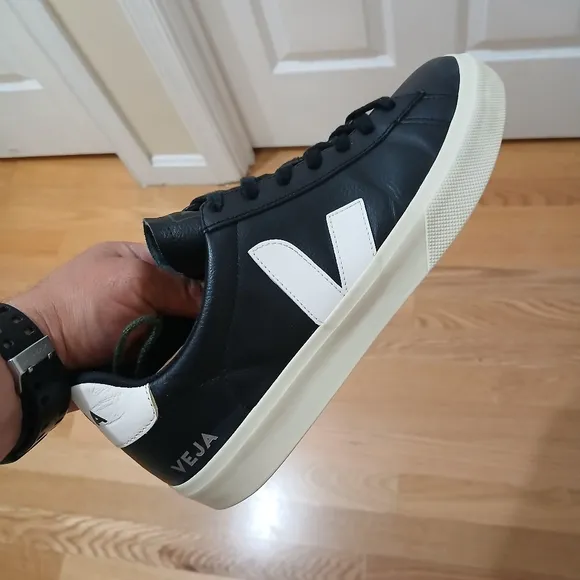 Veja Chromefree Leather Lifestyle/Casual/Athletic Shoes Size 43 EU Unisex
