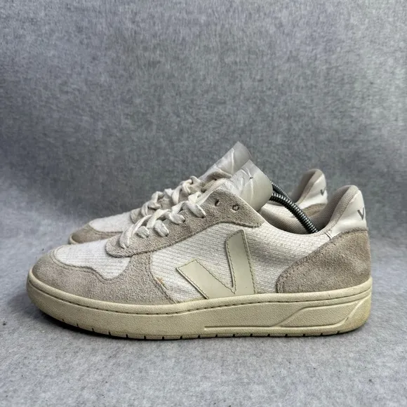 Veja Shoes Mens Size 7 V-10 White &amp; Cream Suede Casual Low Top Comfort Sneakers