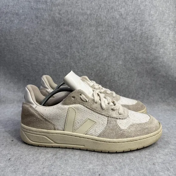 Veja Shoes Mens Size 7 V-10 White &amp; Cream Suede Casual Low Top Comfort Sneakers