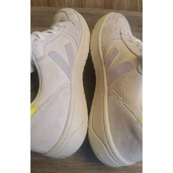 Veja V-10 Casual Sneaker Shoes Women's Size 6 Beige