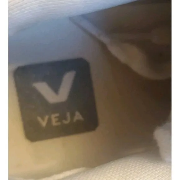 Veja V-10 Casual Sneaker Shoes Women's Size 6 Beige