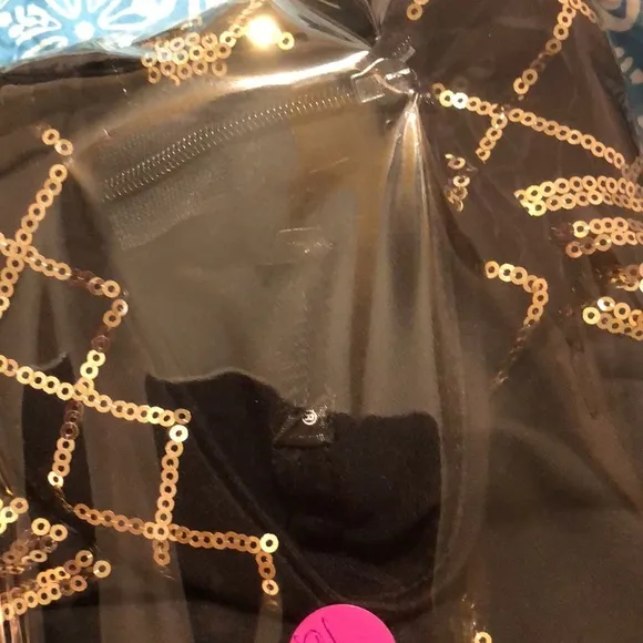 ⭐️🖤Venus Black and Gold Sequin Bodycon Dress ⭐️🖤