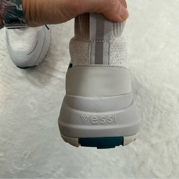 Vessi Cloudburst High Top Stormburst White Women’s Size 10 Waterproof
