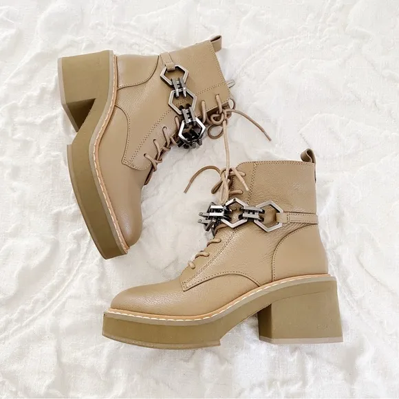 Vince Camuto Keltana Boots Size 5 New