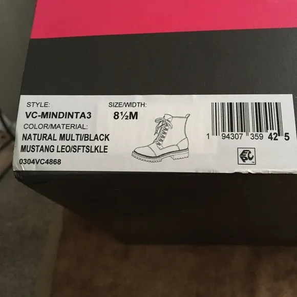 VINCE CAMUTO NIB AUTHENTIC ‘MINDINTA’ LEOPARD COMBAT BOOTS