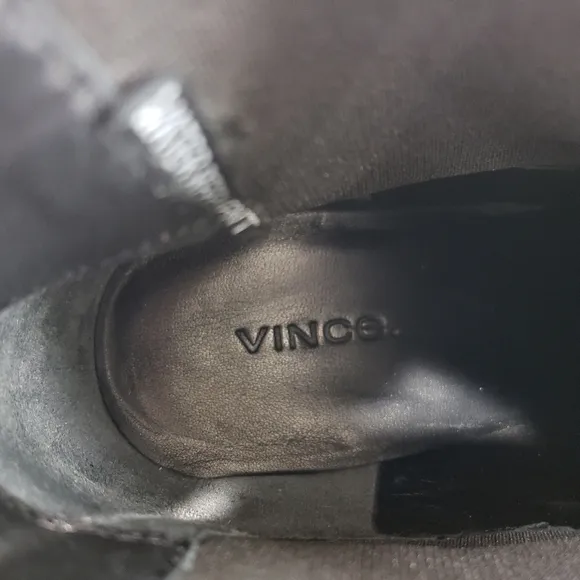 VINCE Henderson Chelsea Boots Sz 10M Black Suede Waterproof Chunky Heel Lug Sole