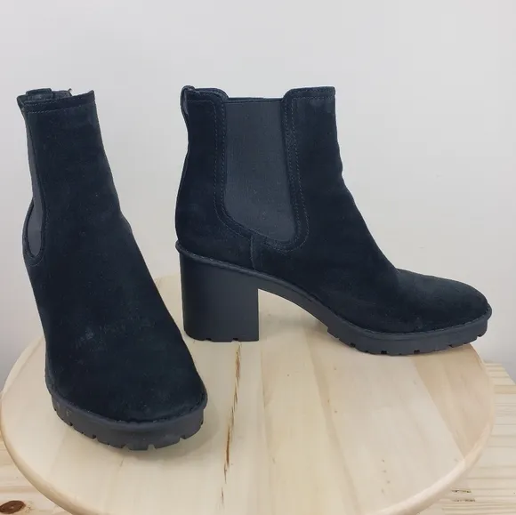 VINCE Henderson Chelsea Boots Sz 10M Black Suede Waterproof Chunky Heel Lug Sole