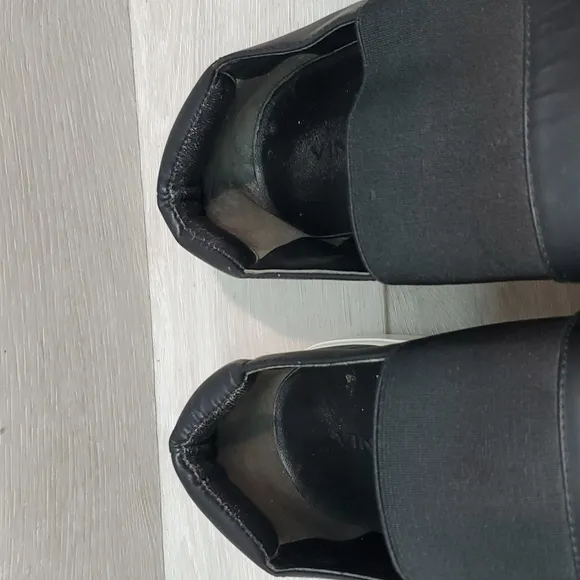 Vince Women Corbin Comfort Leather Slip On Leather Loafer shoes sz 10M
