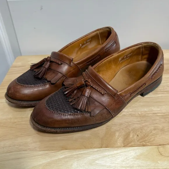Vintage Allen Edmonds Cody Mens Size 9D Brown Leather Tassel Dress Shoes Loafers