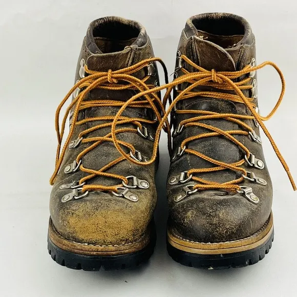 Vintage Womens 7N‎ Vasque Mountaineering Boots Brown Leather Lace Up Hiking