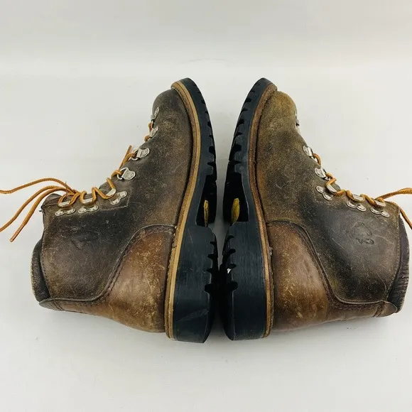 Vintage Womens 7N‎ Vasque Mountaineering Boots Brown Leather Lace Up Hiking