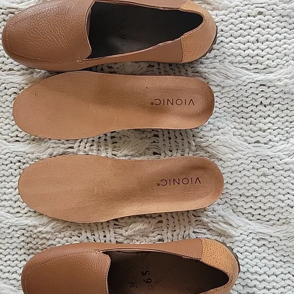 Vionic Elora Brown Loafers Leather Womens Size 6.5 NWOT