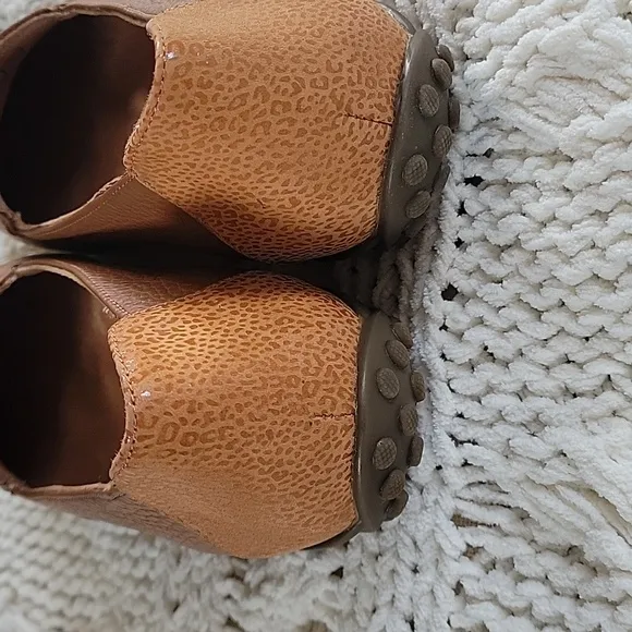 Vionic Elora Brown Loafers Leather Womens Size 6.5 NWOT