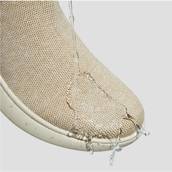 Vivaia Water-Repellent  Slip Ons Sneakers Boot Women’s Sand Color Size 36