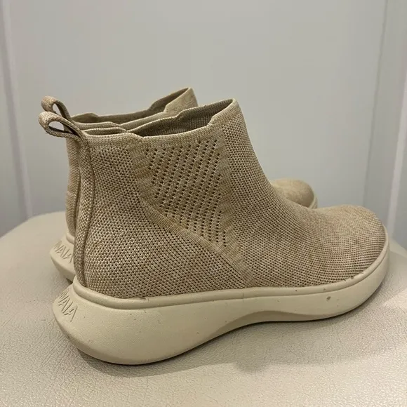 Vivaia Water-Repellent  Slip Ons Sneakers Boot Women’s Sand Color Size 36