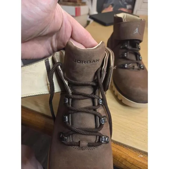VNTG Sz 9 - Nike Air Jordan BOSS BOOTS OG 2005 Shoe 311048-221 Cinder Linen Vapo