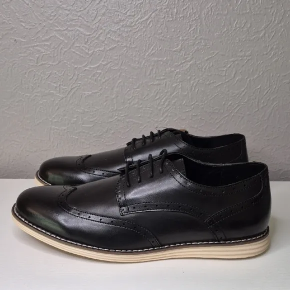 Vosley Milan Black Leather Lace Up Shoes: Business/Casual-Men’s Size 11
