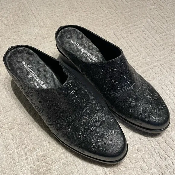 Walking Cradles Boots Women’s 9.5 Slip On Mule Boots Leather